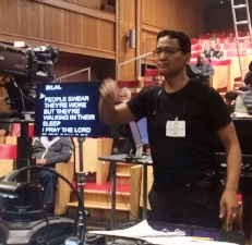 D.D. Jackson conducting The Roots on The Tonight Show